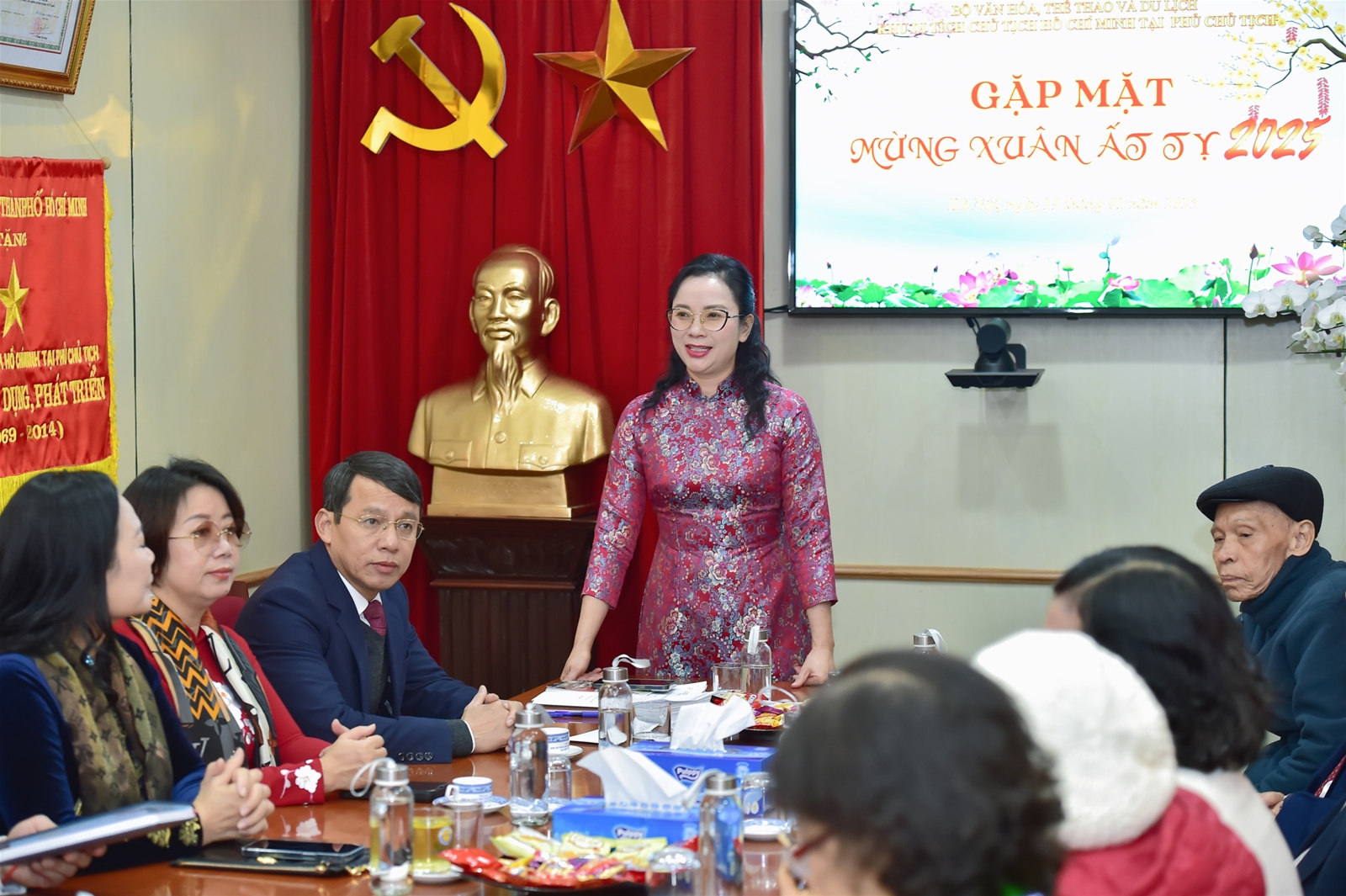 Khu Di tích Chủ tịch Hồ Chí Minh tại Phủ Chủ tịch tổ chức gặp mặt cán bộ hưu trí nhân dịp Tết Nguyên đán Ất Tỵ 2025, ngày 19/01/2025