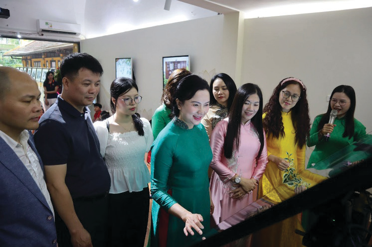 Công tác chuyển đổi số tại Khu Di tích Chủ tịch Hồ Chí Minh tại Phủ Chủ tịch