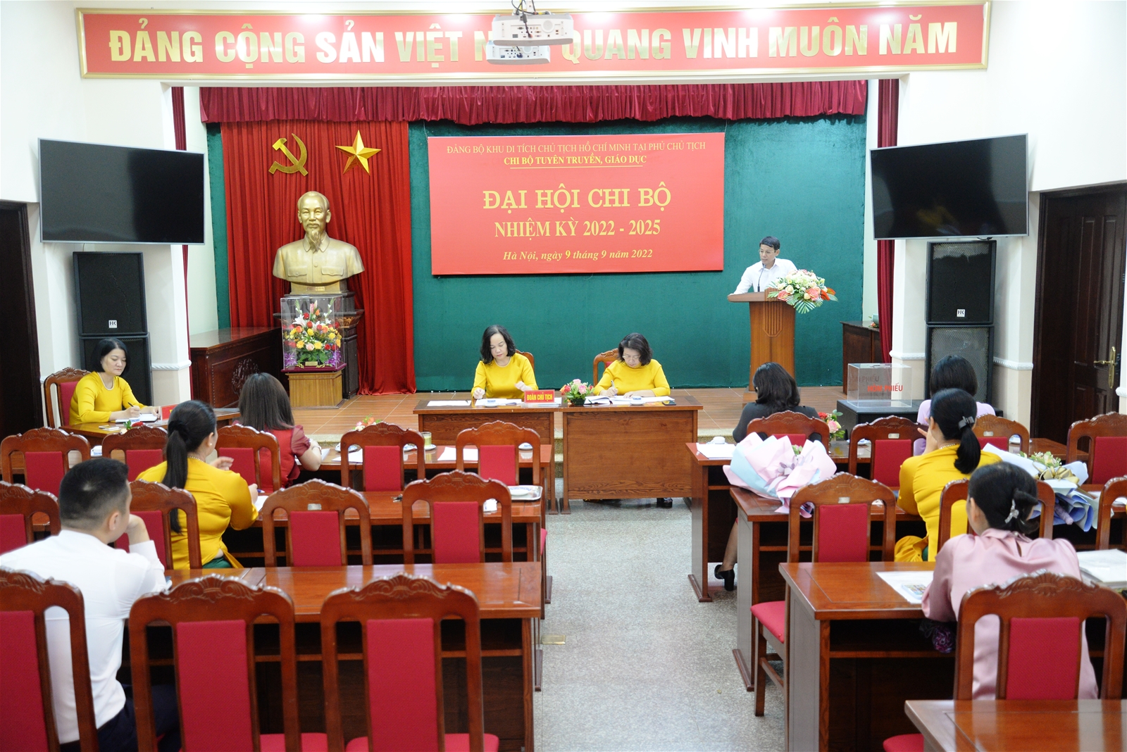 Đại hội các Chi bộ trực thuộc Đảng bộ Khu di tích Chủ tịch Hồ Chí Minh tại Phủ Chủ tịch nhiệm kỳ 2022 – 2025