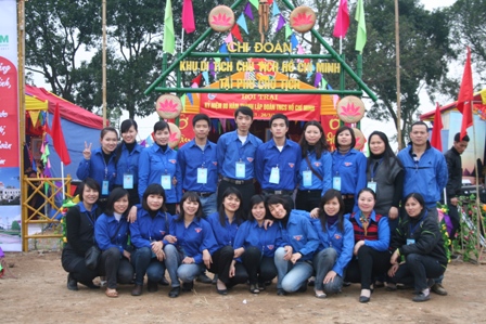 Đoàn thanh niên Khu Di tích tham dự Hội trại "Thanh niên làm theo lời Bác" (3/2011)