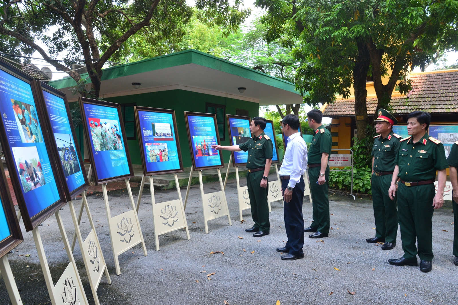 Đại tướng Phan Văn Giang thăm Khu Di tích Chủ tịch Hồ Chí Minh tại Phủ Chủ tịch, ngày 31/8/2025